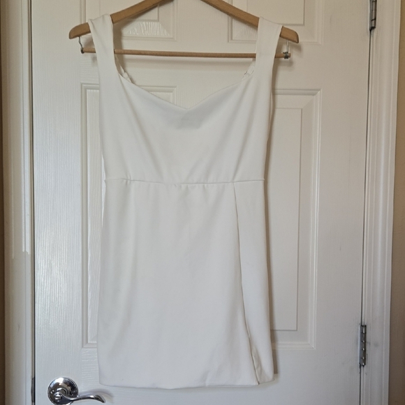 Source Unknown White Sheath Mini DRESS WIDE V-Neck FLIRTY SUMMER STAPLE PLUS SZ - Picture 1 of 7